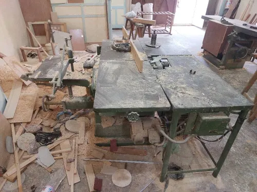 Machine de menuiseries bois  عتاد نجارة الخشب