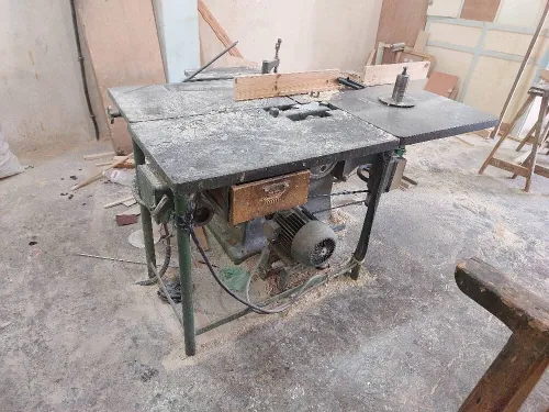 Machine de menuiseries bois  عتاد نجارة الخشب