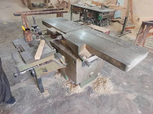 Machine de menuiseries bois  عتاد نجارة الخشب