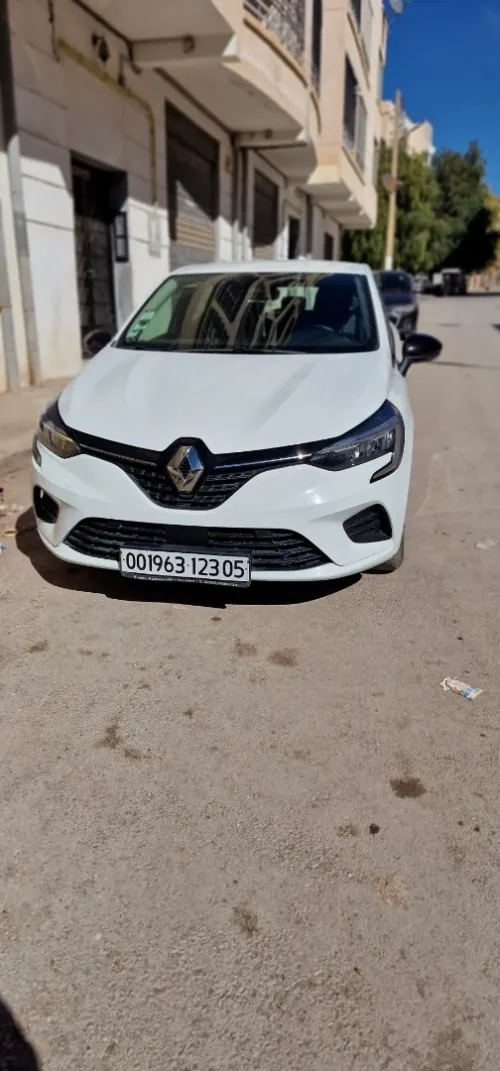 Renault Clio 5  2023 Authentic