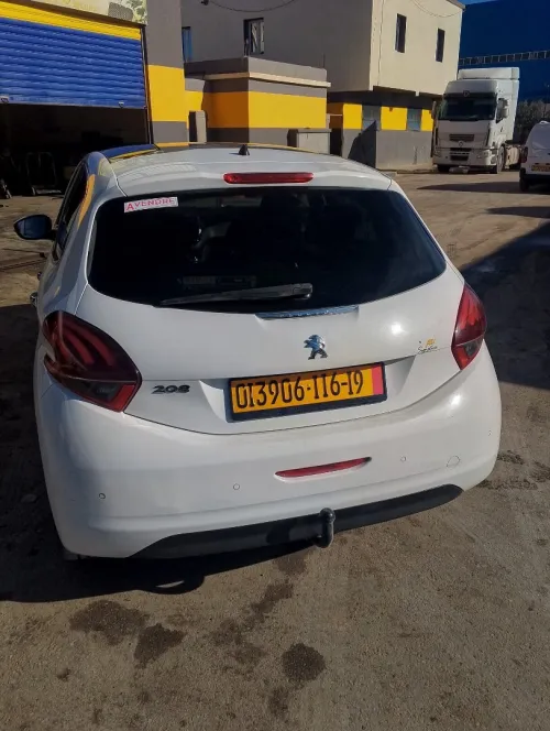 Peugeot 208 2016 Allure Facelift