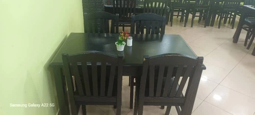TABLE RESTAURANT