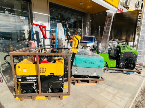 ROULEAU COMPACTEUR / 2 CYLENDERS 840KG - CONDUCTEUR /  2 CYLENDERS 860-730KG / 1 CYLENDER 298KG