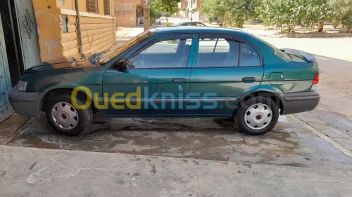 Toyota Terre salle 1999 