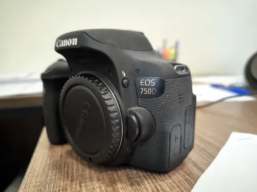 Canon 750D