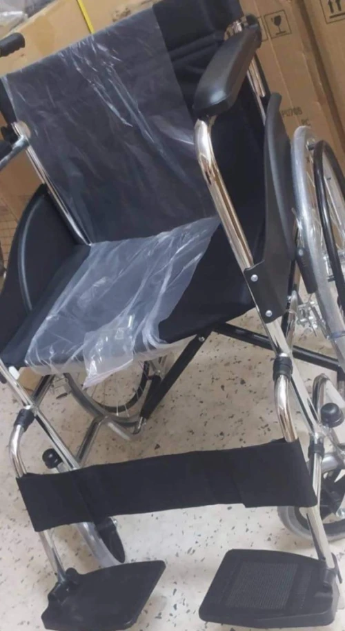 Fauteuil roulant simple et Imc gro/détail 