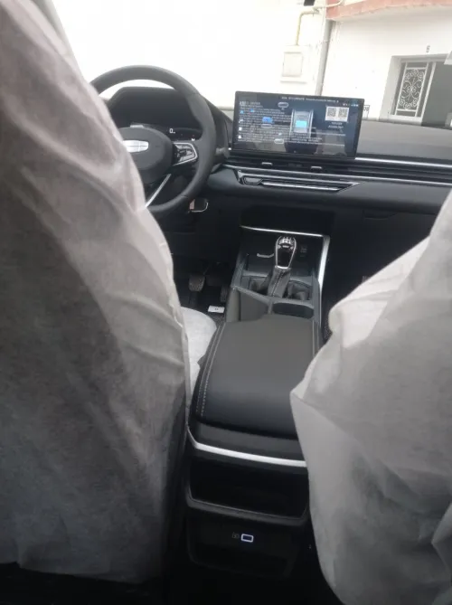 Geely Emgrand 2026 Manuel avec toit