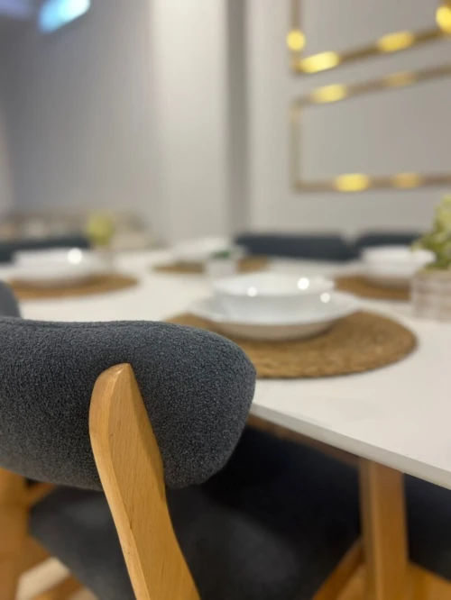 Table de cuisine avec 6 Chaises