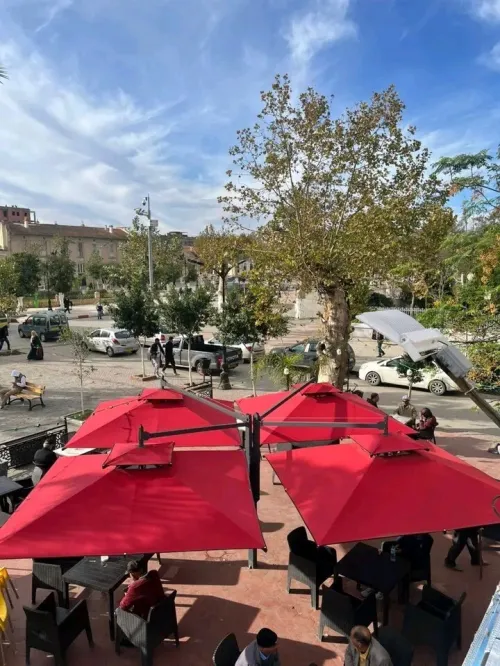 Parasol 3 m sur 3m /6m sur 3m /6m sur 6m avec socle et sans socle structure en aluminuim
