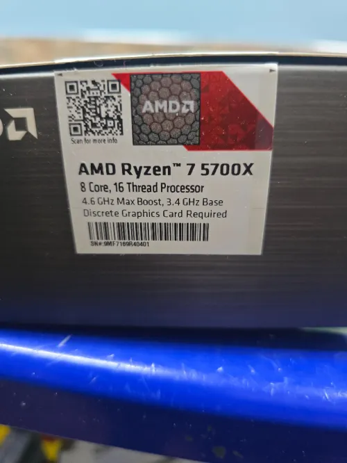 radeon RX 7800 XT + Ryzen 5700 X  + Corsair vengance RGB Pro 16 Go