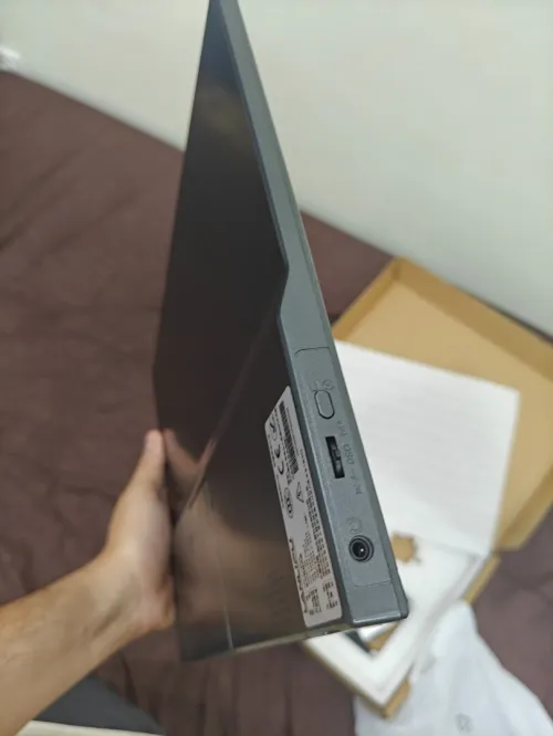 Moniteur ecran externe 15.6 digital