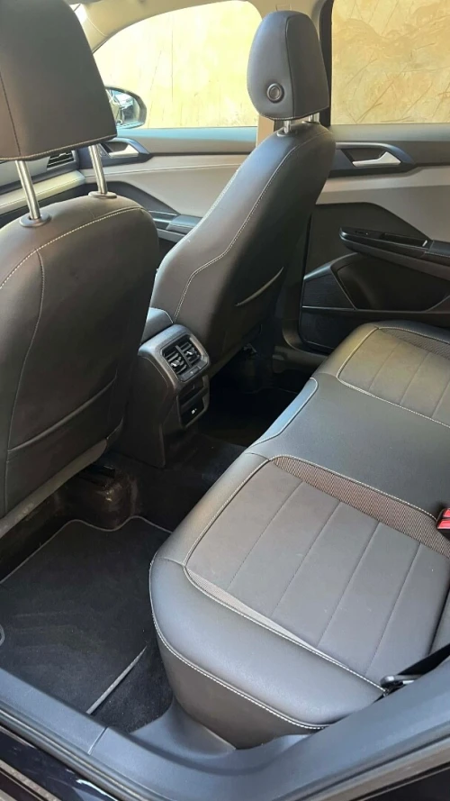 Volkswagen Taos 2024 SE Black 