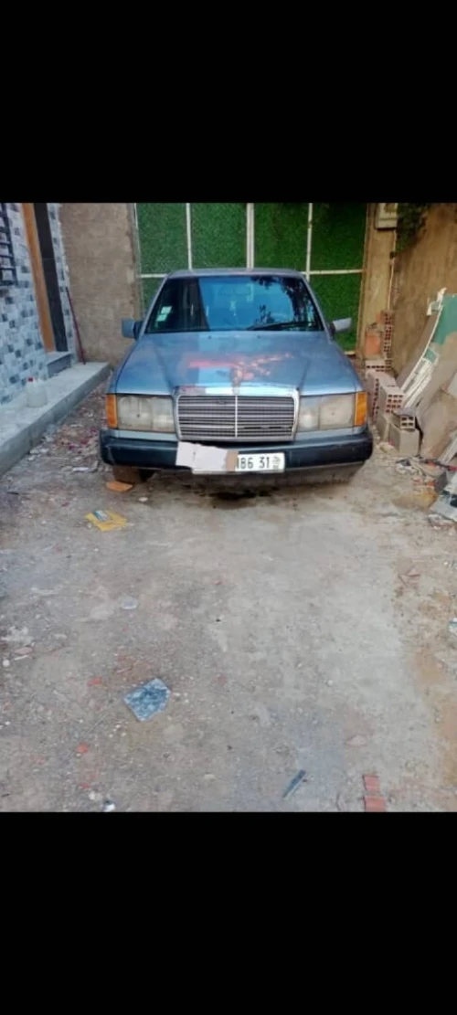 Mercedes 250D 1986 
