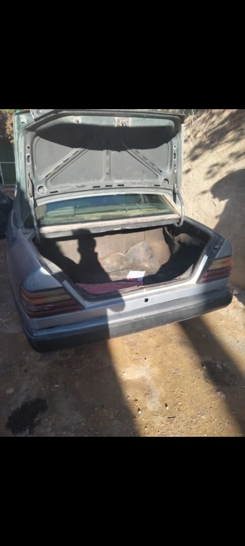Mercedes 250D 1986 
