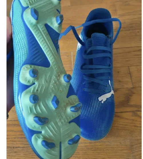 Crampos puma chaussures foot