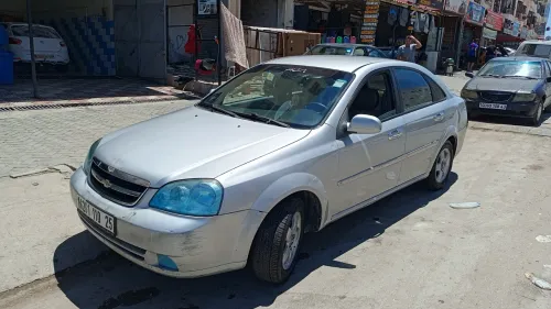 Chevrolet Optra 5 portes 2010 La tout
