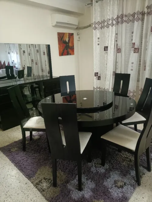 Table + bahut