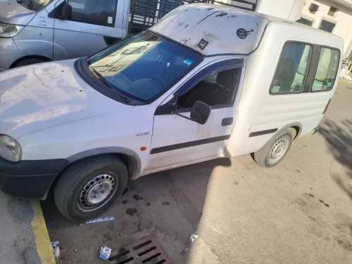 Opel Kombo 1998 كومرسيال