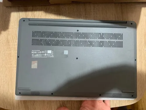 Laptop lenevo Ideapad 1 15AMN7 -ryzen3-8 Go ram--256 Go Ssd