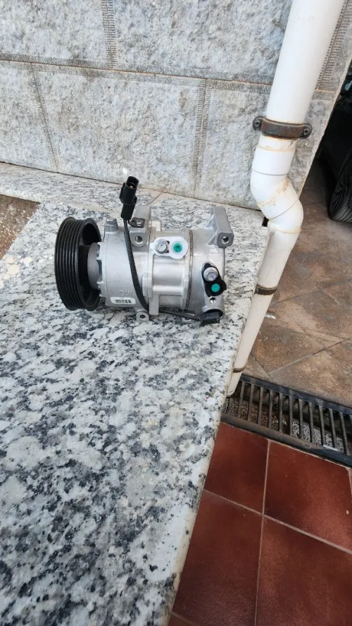 Compresseur climatisation Kia Rio + radiateur 