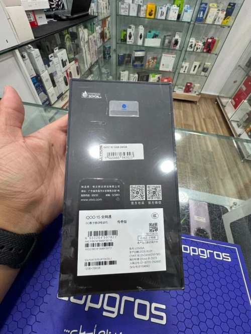 Iqoo Iqoo 15 12GB 256GB good price 😉