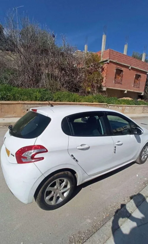 Peugeot 208 2013 Allure