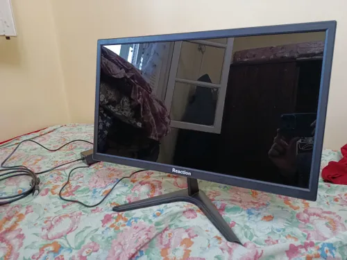Ecran REACTION 22" FHD