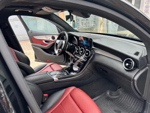 Mercedes 300D coupé 2023 