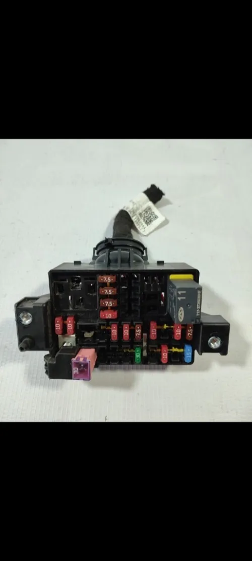 Boîtes fusibles intérieur et la grande tiggo 4 pro