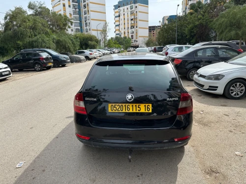 Skoda Rapid Spaceback 2015 Edition