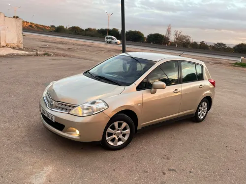 Nissan Tiida 5 portes 2010 