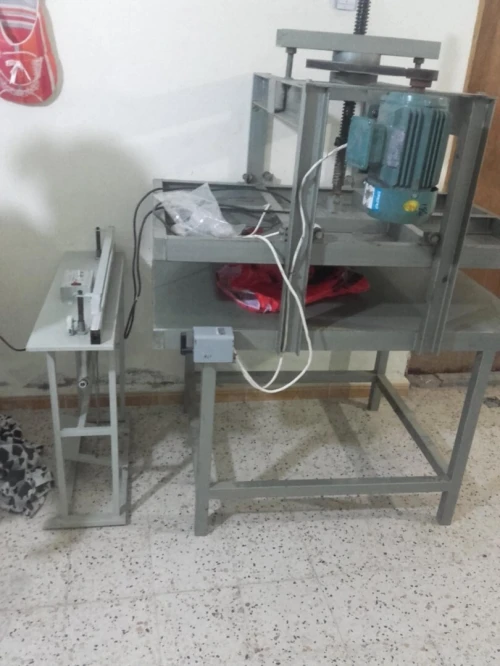 Machine remplissage coussin, machine presse cousin