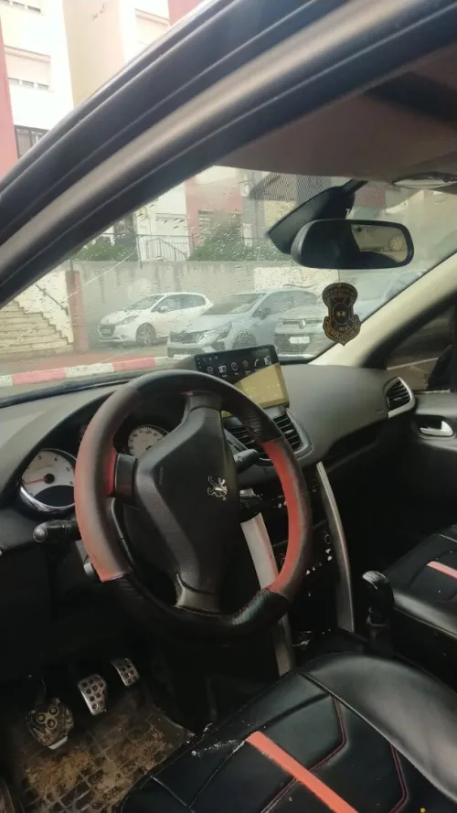 Peugeot 207 2012 HD
