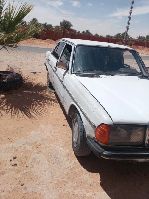 Mercedes 230 1978 230