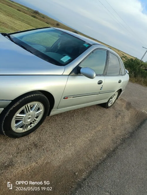 Renault Laguna 1 1999 initial paris