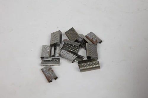 CHAPE FEUILLARD MÉTALLIQUE 12 _ RÉF 313