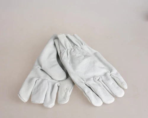 GANT CUIR SOUPLE GRIS - LOCAL