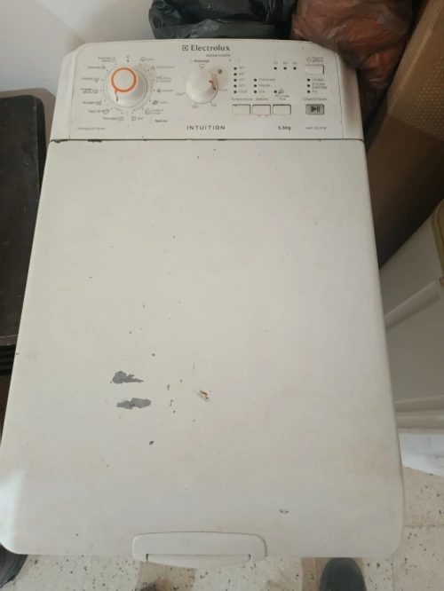 Machine à laver marque Arthur Martin Electrolux intuition carte mère en panne