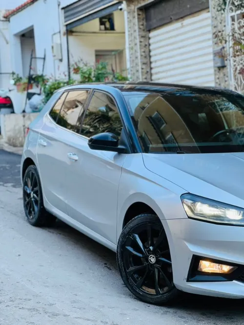 LOCATION DE VOITURE POUR LES ENTREPRISES