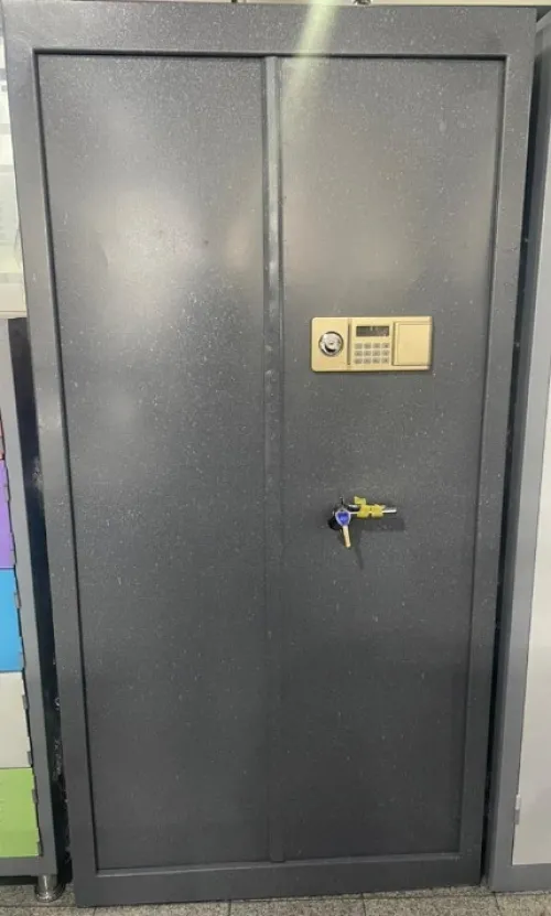 ARMOIRE LOCAL BLINDEE AVEC DIGITAL