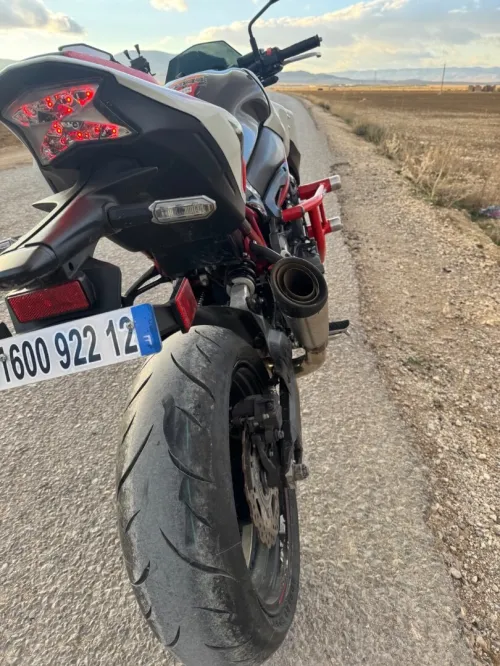 Kawasaki Z900 