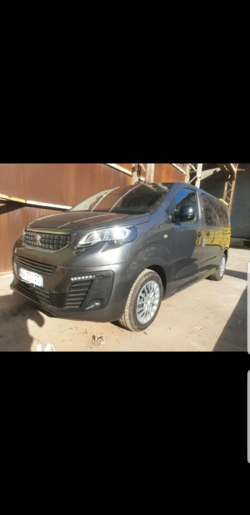 Peugeot Traveller 2023 Business Pack