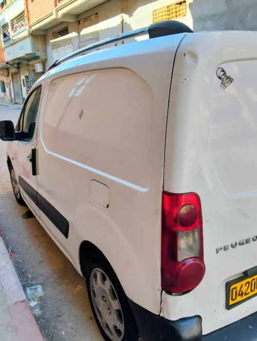 Peugeot Partner 2011 B9