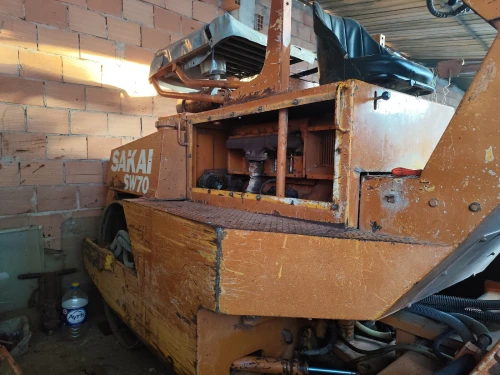 2 Compacteur sakai 