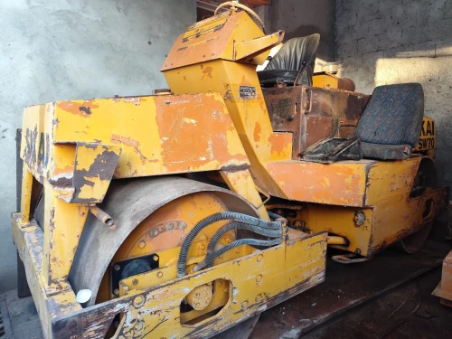2 Compacteur sakai 