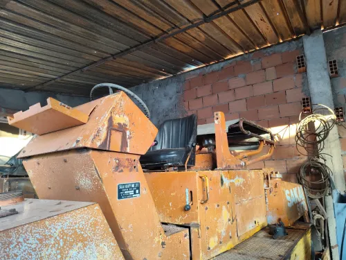2 Compacteur sakai 