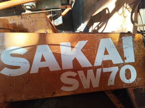 2 Compacteur sakai 