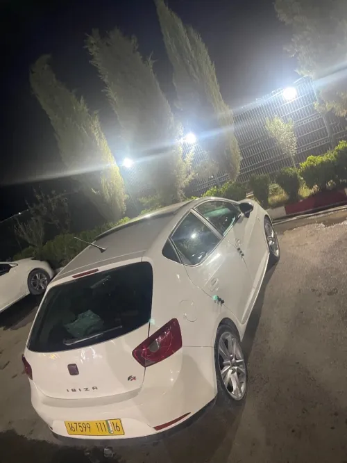 Volkswagen Ibiza 2011 Loca
