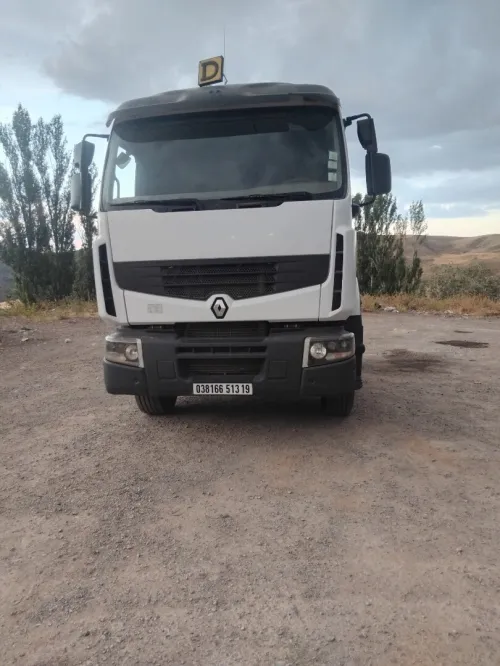 Renault Premium 2013