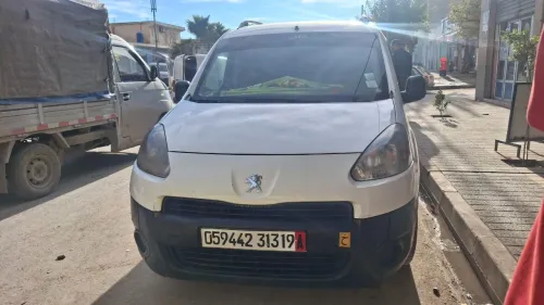 Peugeot Partner 2013 b9